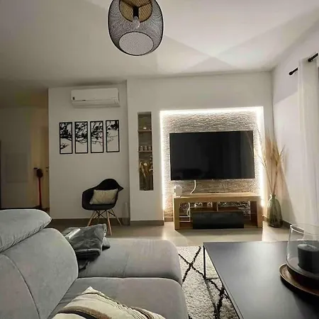 Grand T2 Avec Parking Gratuit Apartment *
